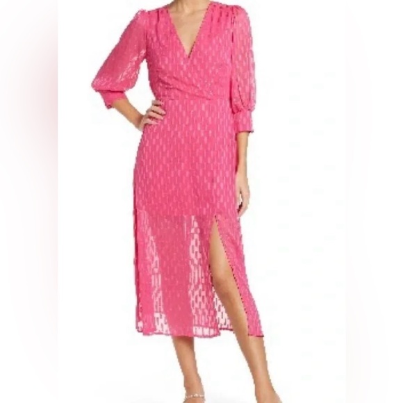 NSR Dresses & Skirts - NWT Nordstrom Pink Faux Wrap Midi Dress w/Silver Thread Detail &Side Slit Size S